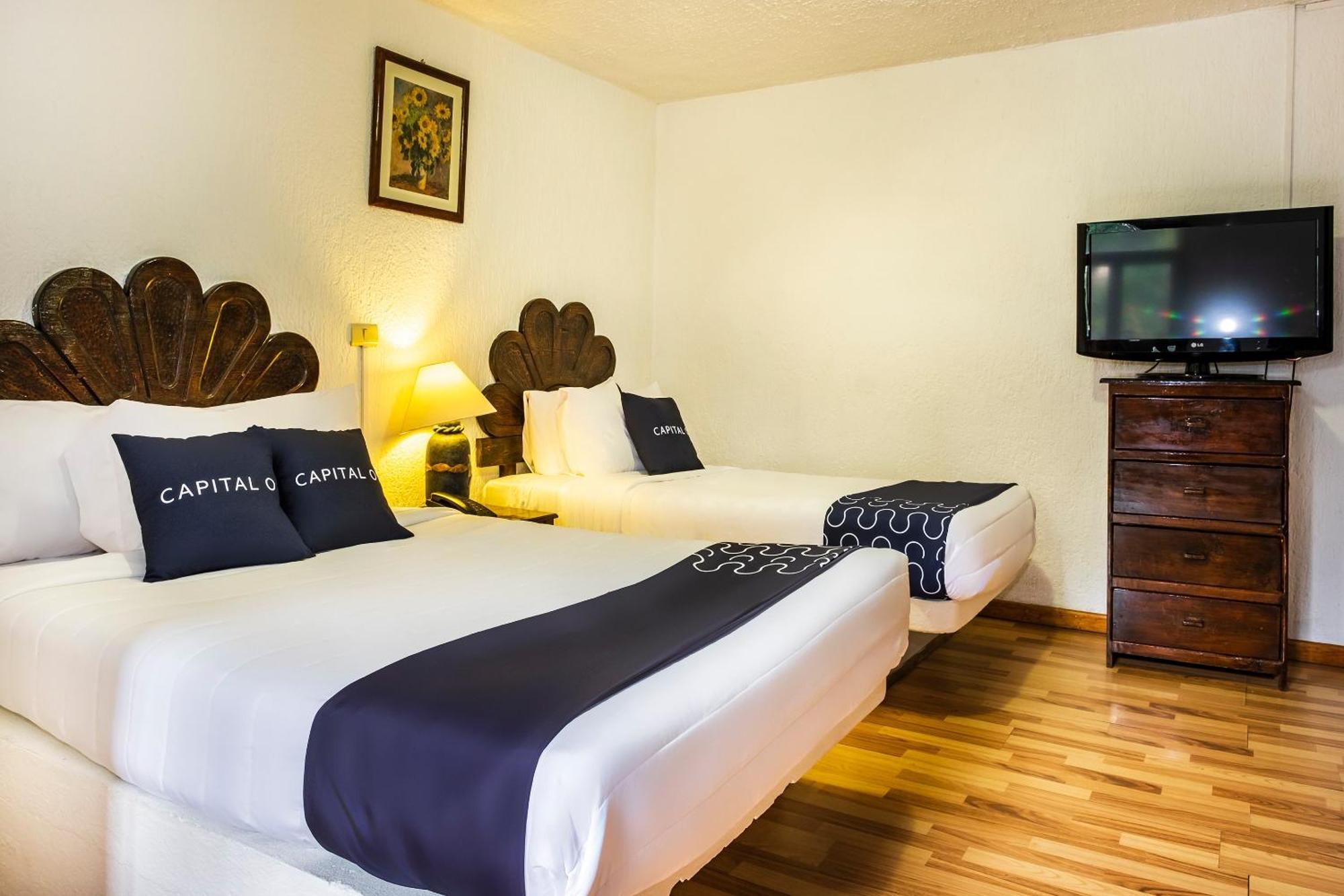 Capital O Hotel Central, ハラパ エクステリア 写真