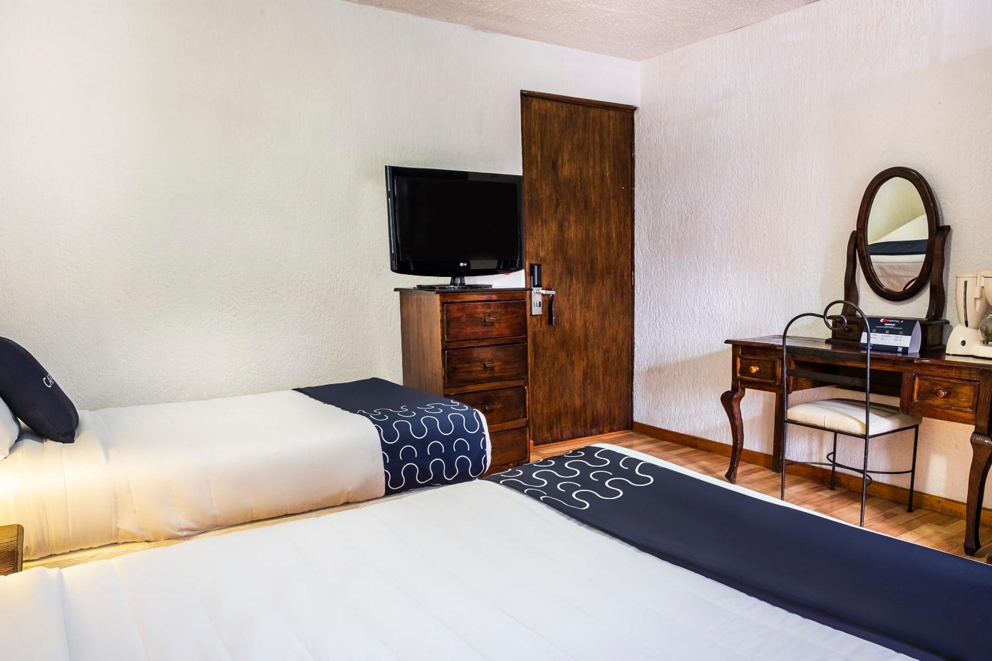 Capital O Hotel Central, ハラパ エクステリア 写真
