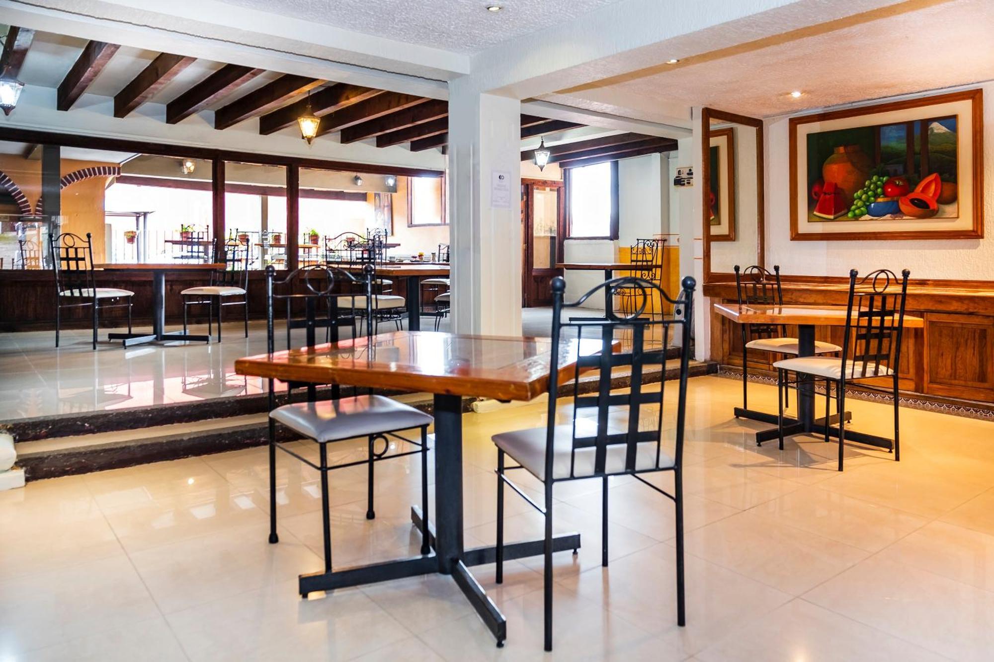 Capital O Hotel Central, ハラパ エクステリア 写真
