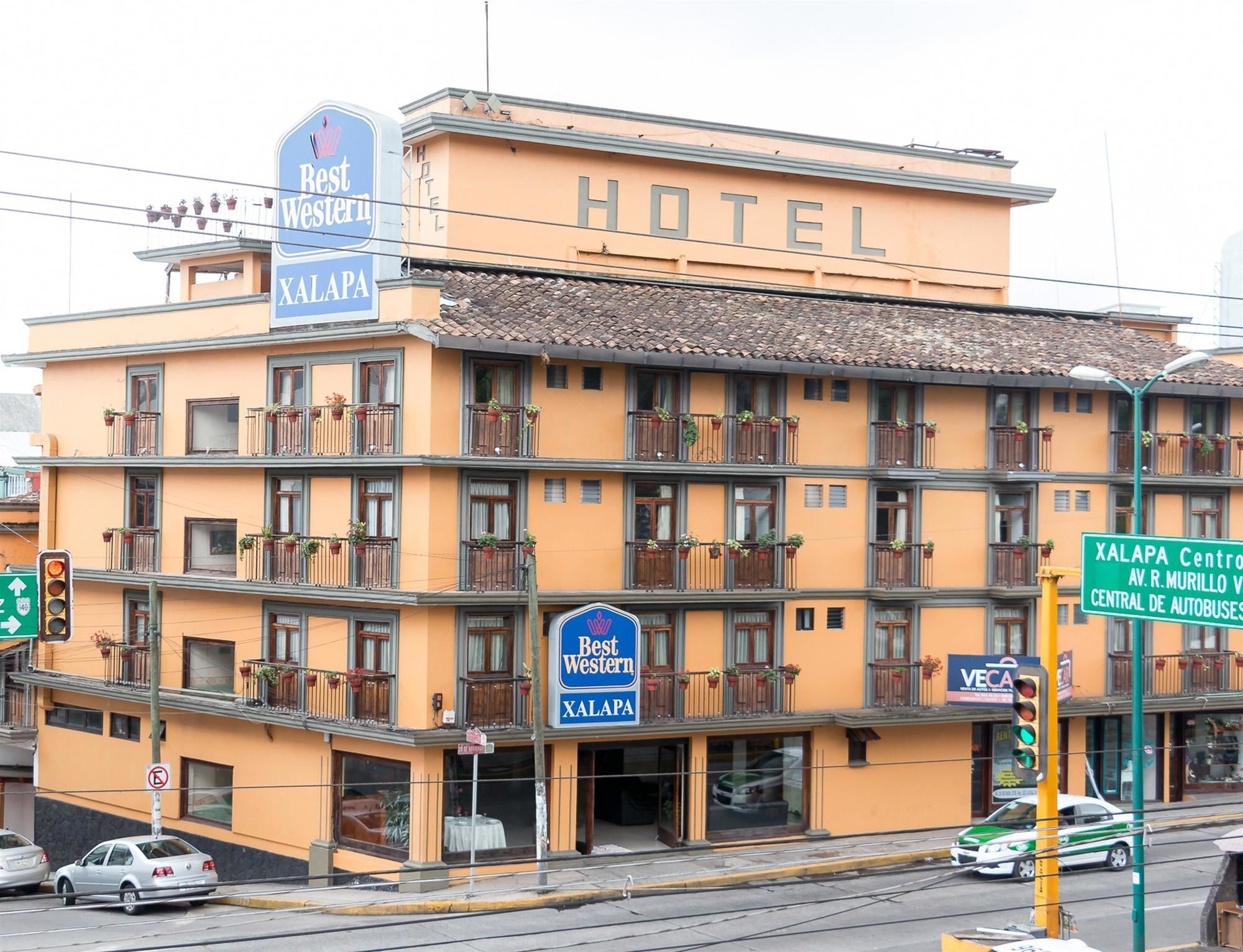Capital O Hotel Central, ハラパ エクステリア 写真